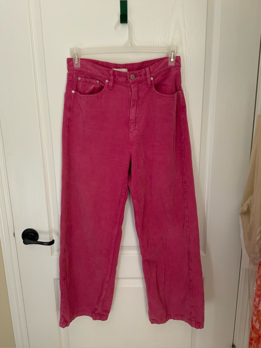 Wide-Leg Women's Jeans in Bright Pink